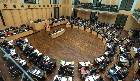 Bundesrat ermöglicht Rentenerhöhung und Apothekenreform