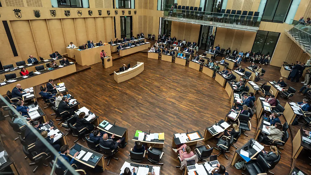 Bundesrat ermöglicht Rentenerhöhung und Apothekenreform