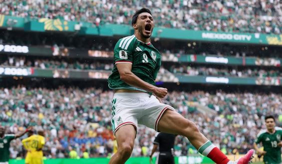 Warum Raúl Jiménez ein Schutzpolster trägt