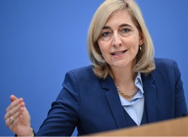 Warkens Reformvorschlag: Weniger Rente für pflegende Angehörige