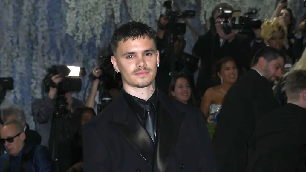 Romeo Beckham gibt Schauspieldebüt in “Forty Love”