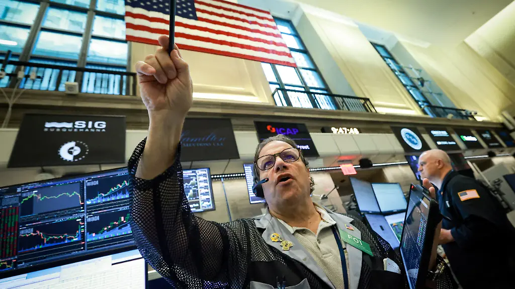 Nasdaq unter Druck: US-Anleger ziehen aus dem Tech-Sektor ab