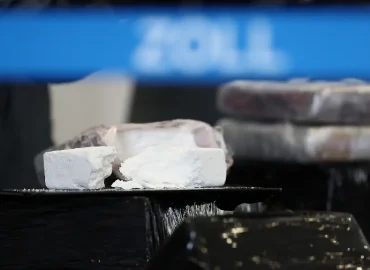 Zollbeamte und Polizisten im Darknet-Drogenhandel verwickelt