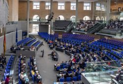 Verzögerungen bei der Beantwortung von Abgeordnetenfragen