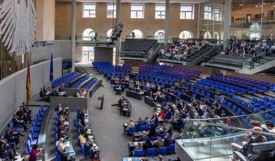 Verzögerungen bei der Beantwortung von Abgeordnetenfragen