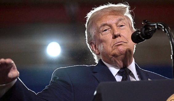 US-Militär greift erneut iranische Ziele an, Iran blockiert Straße von Hormus