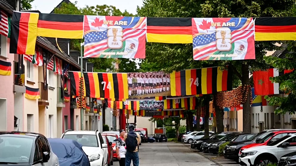 Fahnenmeer erinnert an WM 2006