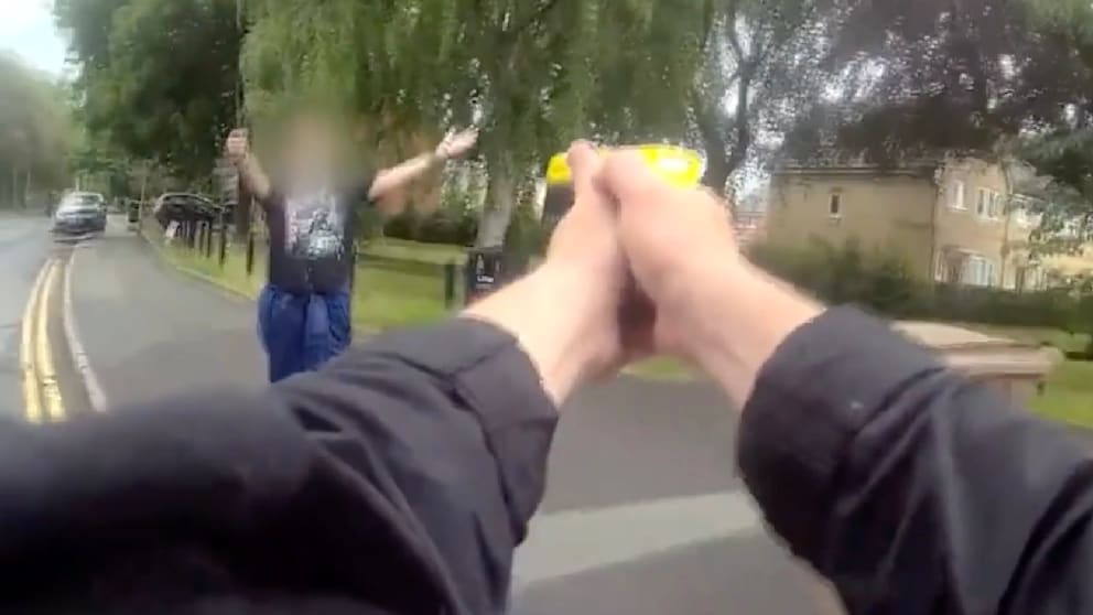 Polizei setzt neuen Taser bei Messerangriff ein