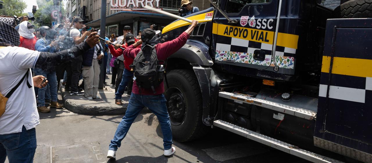 Lehrerproteste eskalieren vor WM-Beginn in Mexiko