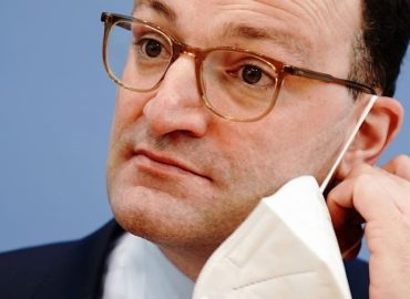 Masken-Deal von Spahn vor Gericht: Millionen-Forderung eines Hamburger Unternehmens