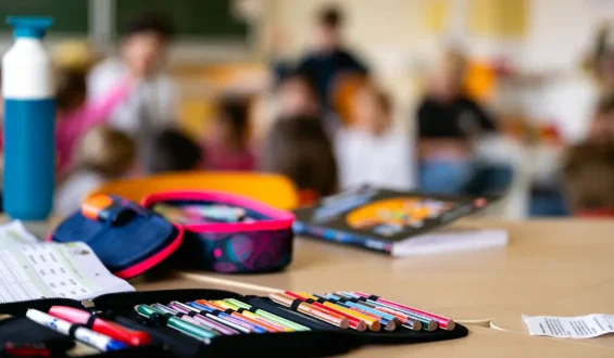 Bildungsbericht zeigt Herausforderungen für Kitas und Schulen trotz Geburtenrückgangs