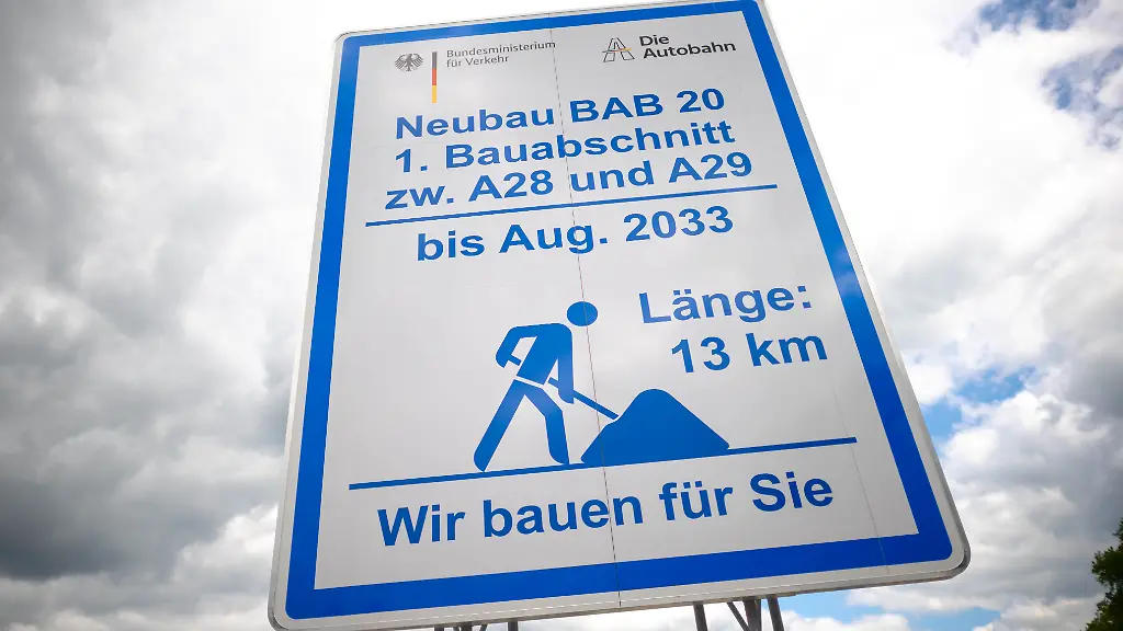 Beginn des Ausbaus der A20 in Niedersachsen unter Protest