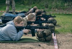 Schießtraining an Schulen in Lettland: Eine neue Pflicht