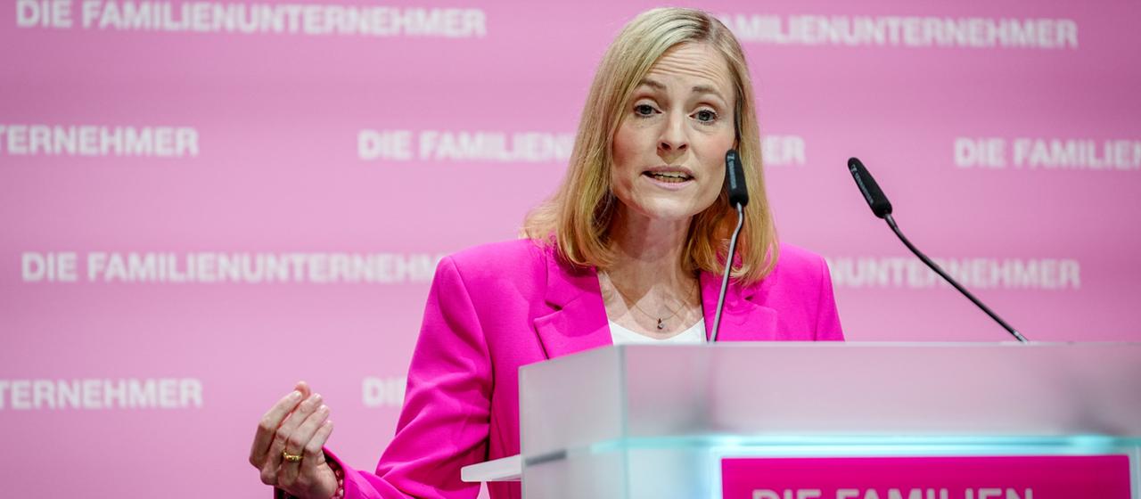 Unternehmer fordern Verzicht auf Bundestags-Sommerpause für Reformen