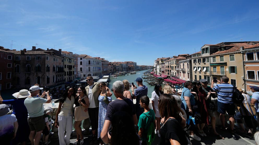 Gepäckträger-Masche in Venedig: Polizei warnt Touristen