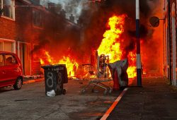 Unruhen in Belfast: Ausländer unter Beschuss
