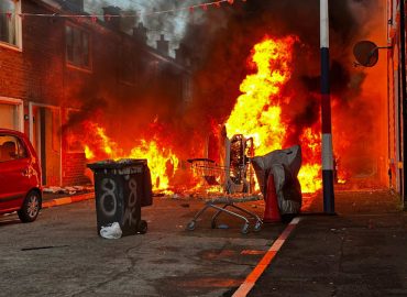Unruhen in Belfast: Ausländer unter Beschuss