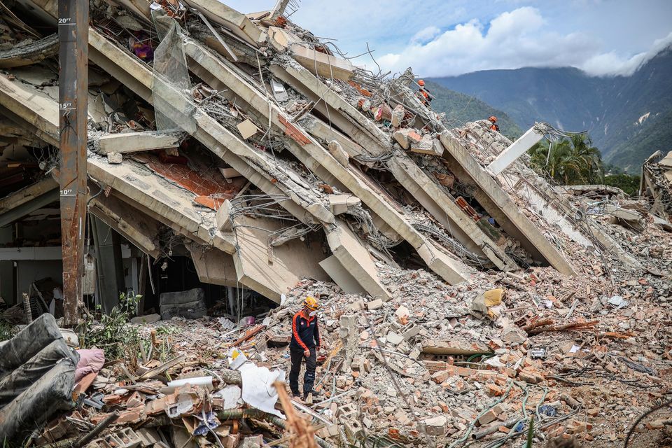 Verheerende Erdbeben in Venezuela: Suche nach Vermissten und Überlebenden