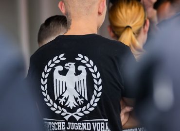 Politische Gewalt auf Höchststand: Ein Gespräch im Politik-Vodcast Vertraulich!