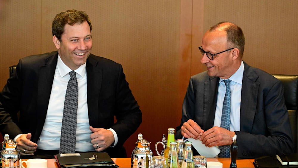 Deutschlandtrend: Zweifel an der Brandmauer zur AfD