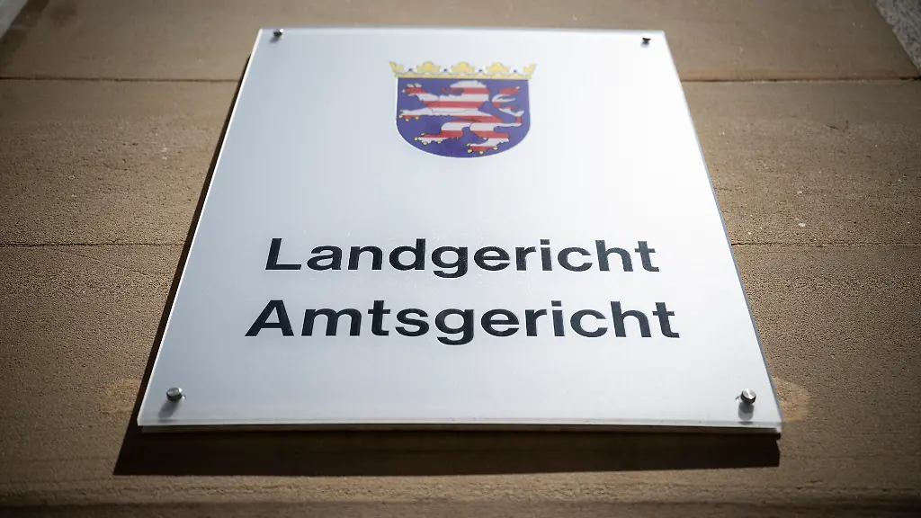 Gerichtsverhandlung: Mann wegen Mordes an Ehefrau verurteilt