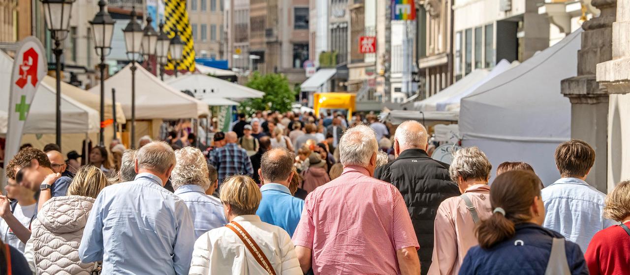 DIHK fordert Grundgesetzänderung für Sonntagsöffnungen