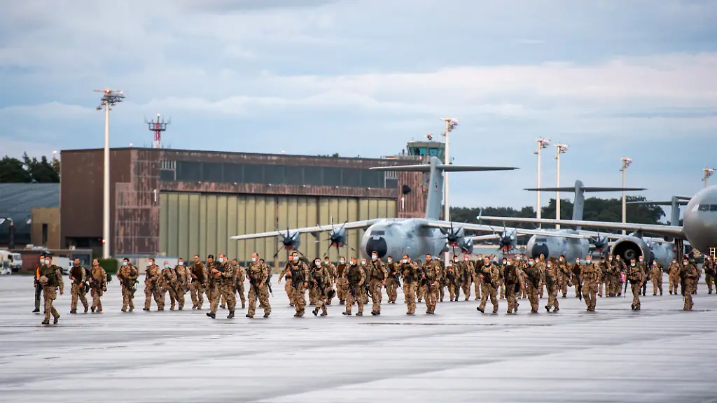 Untersuchungen gegen Bundeswehrsoldaten wegen mutmaßlichen Diebstahls am Flughafen Kabul