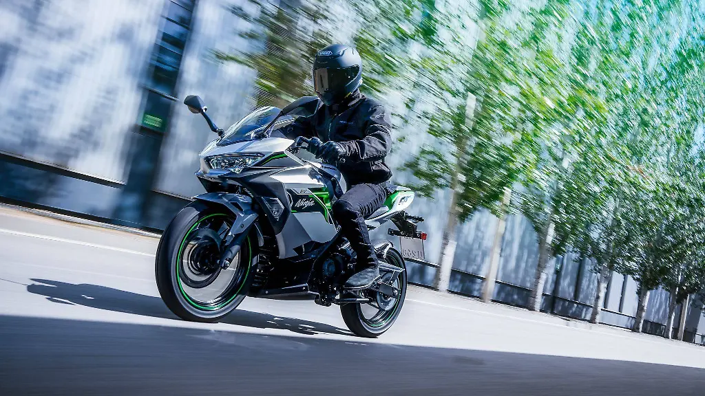 Die neue Ära der E-Motorräder: Vom Retro-Design bis zu futuristischer Technologie