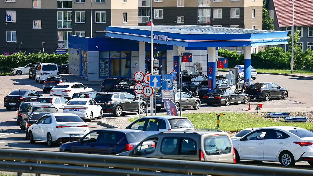 Russland erlaubt wieder minderwertige Kraftstoffe wegen Engpass