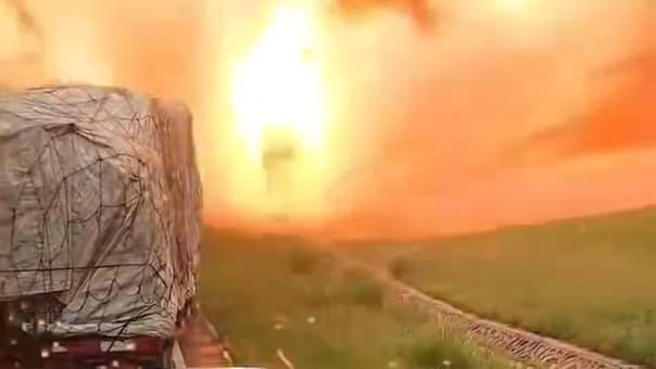 Lkw-Explosion in China verursacht zahlreiche Todesopfer