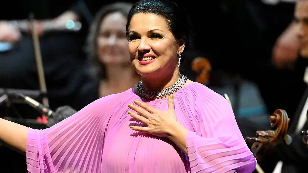 Operndiva Netrebko sagt Auftritte wegen Erschöpfung ab