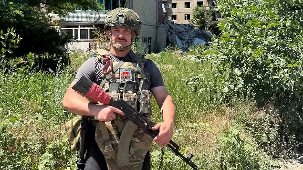 AfD-Influencer Noah Krieger in der Ukraine aktiv?