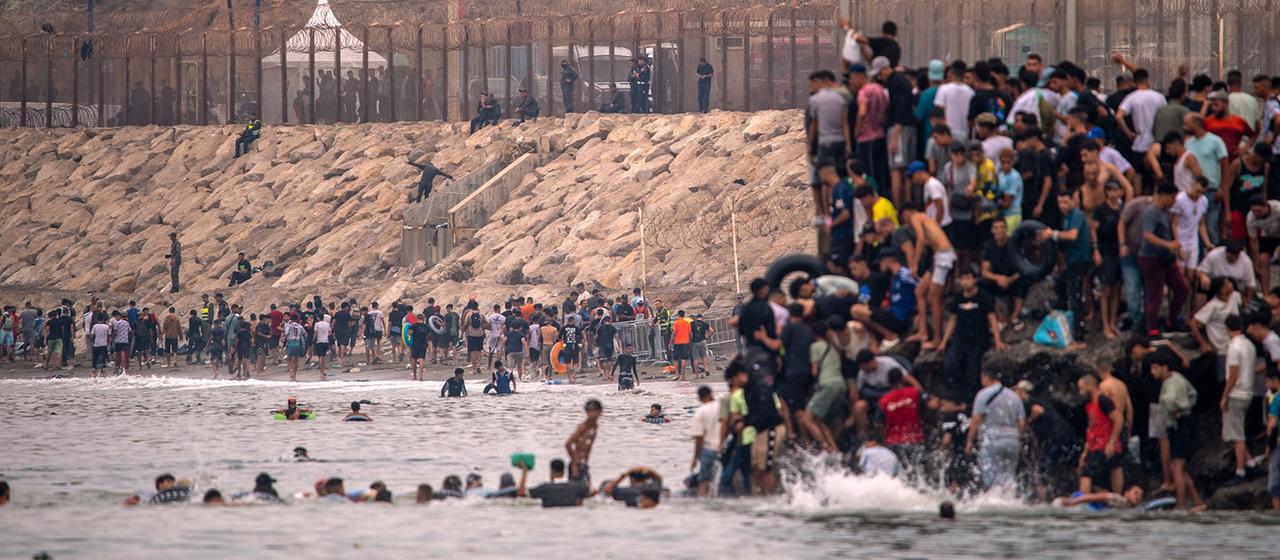 Mehr als 40.000 Migranten erreichen Ceuta