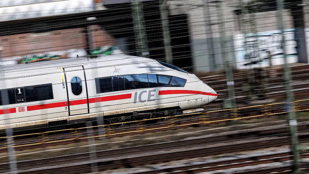 Herausforderungen der Deutschen Bahn: Pünktlichkeit, Netz, Konkurrenz