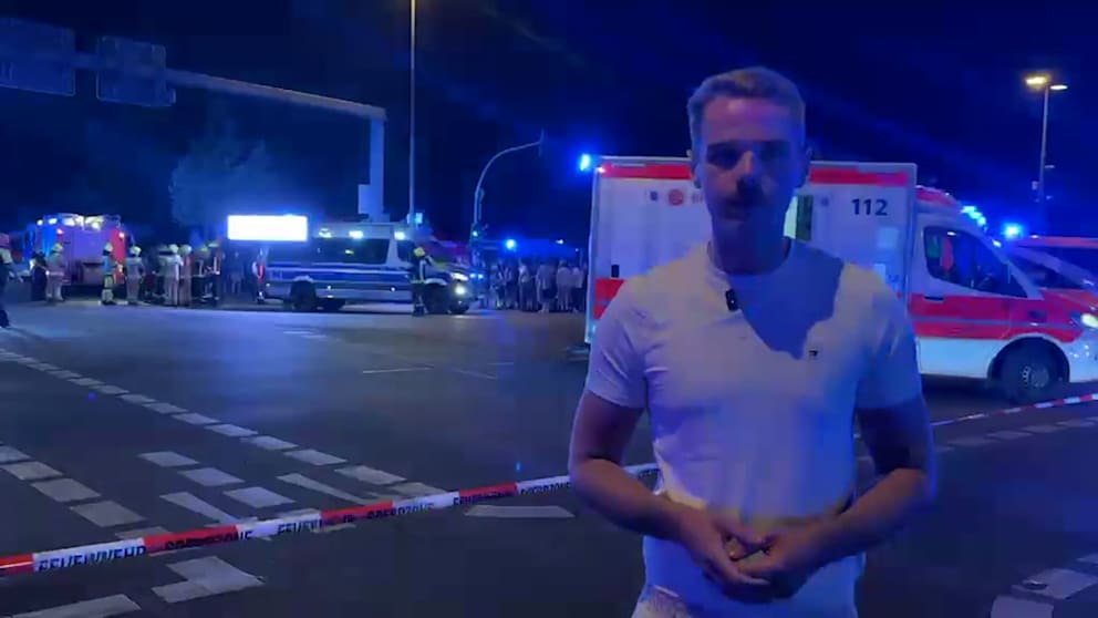 Auto rast in Menschenmenge beim CSD in Berlin