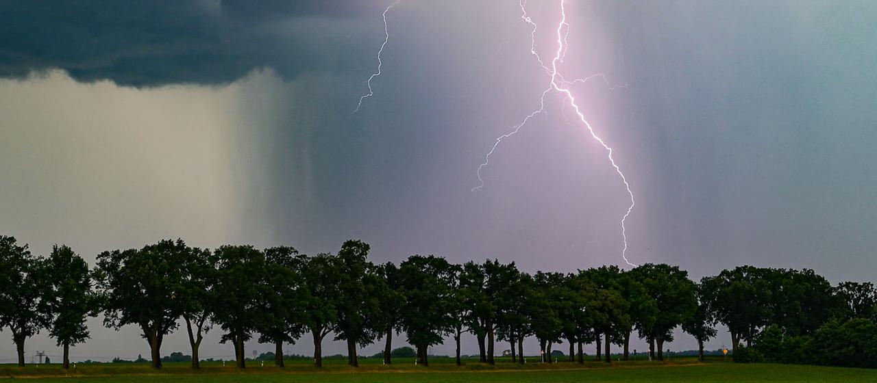 Hitzewelle und Gewitter in Deutschland