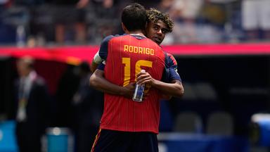Rodri stärkt Lamine Yamal den Rücken vor Frankreich-Spiel