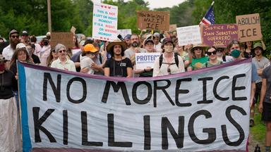 Proteste gegen tödliche ICE-Operationen und veränderte Vorgehensweise der US-Einwanderungsbehörde