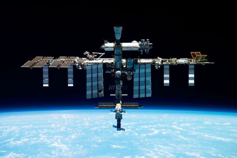Russische Kosmonauten und US-Astronaut erreichen Internationale Raumstation