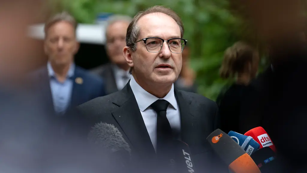Dobrindt fordert strengere Maßnahmen gegen Gefährder