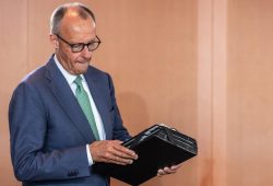 Kanzler Merz plant umfassende Kabinettsumbildung