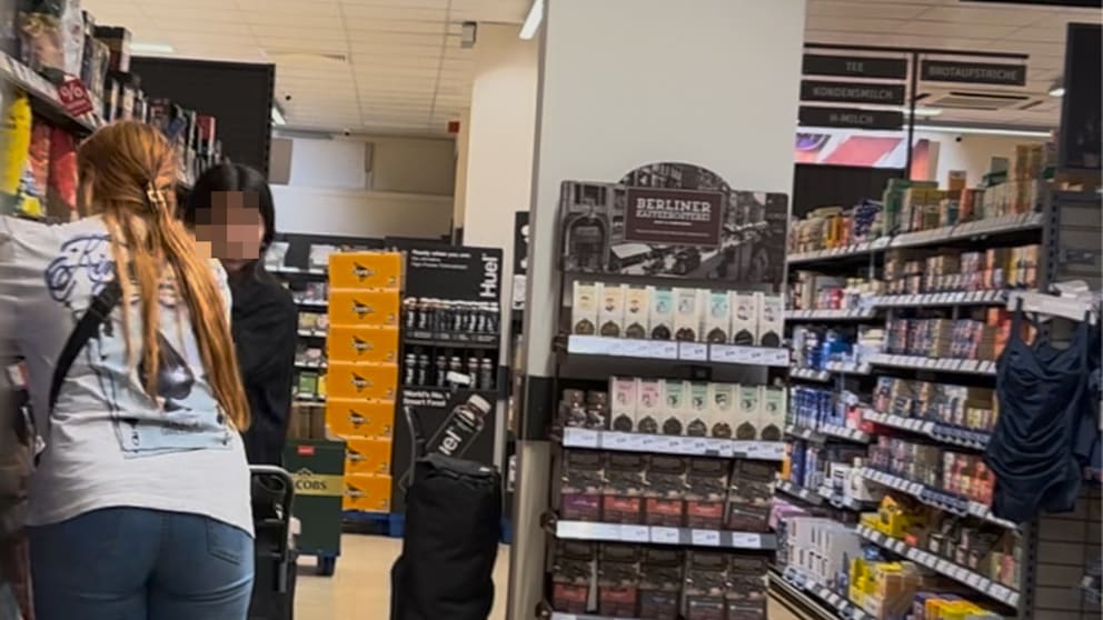 Dreister Diebstahl von Teenagern in Berliner Supermarkt