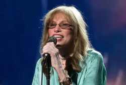 Carly Simon gibt ihre Parkinson-Erkrankung bekannt