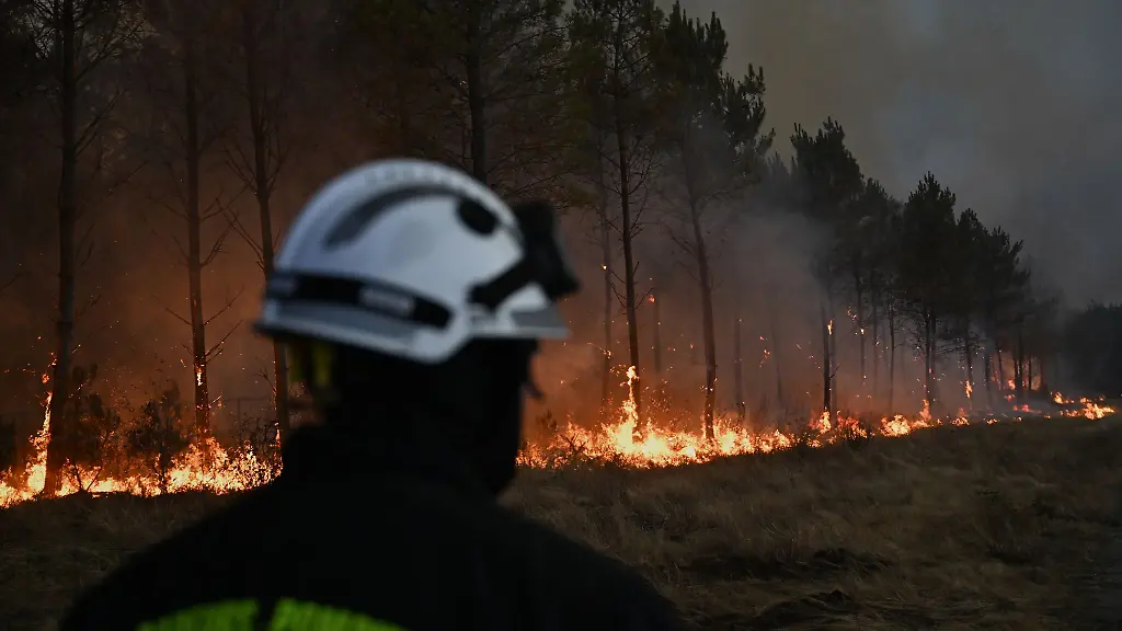 Feuer bei Bordeaux wütet weiter