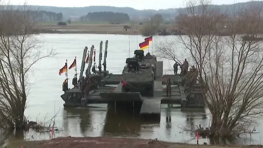 Merz und Macron planen Abschreckung: Bundeswehr nimmt an französischem Nuklear-Manöver teil