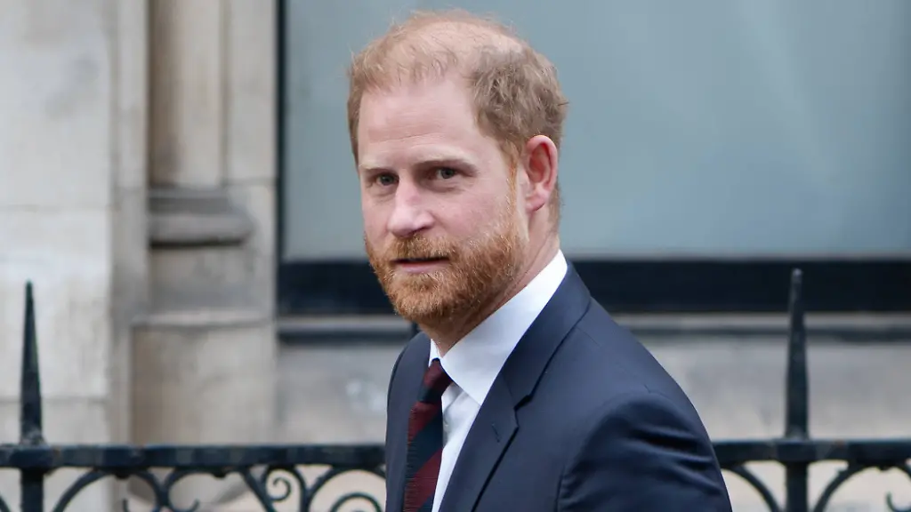 Gerichtsentscheid gegen Prinz Harry und Prominente