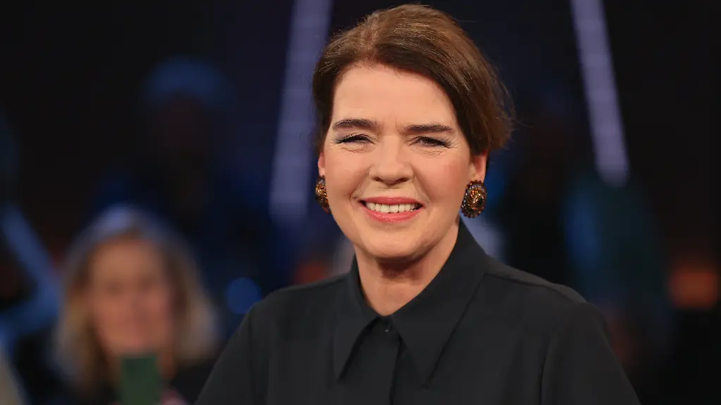 Jugendwort 2026: Susanne Daubner singt beim Vorstellen