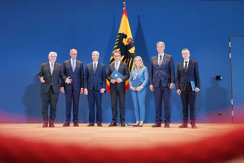Bundespräsident ernennt Merz‘ neues Kabinett