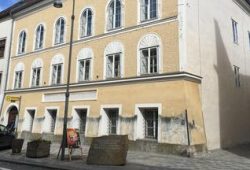 Adolf Hitlers Geburtshaus wird zur Polizeistation umgewandelt