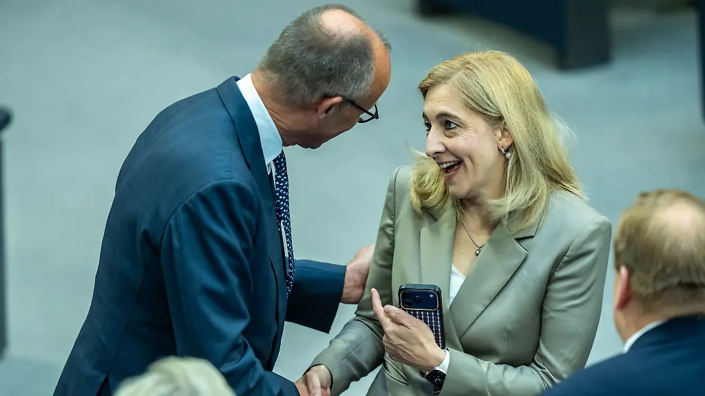 Personalkarussell in der Union: Warken und Linnemann in neuen Positionen